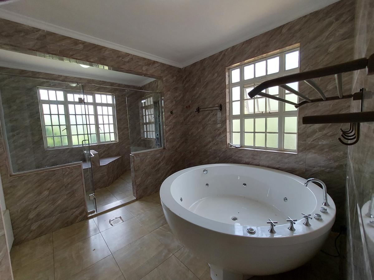 10 Bed House with En Suite at Runda Road - 10