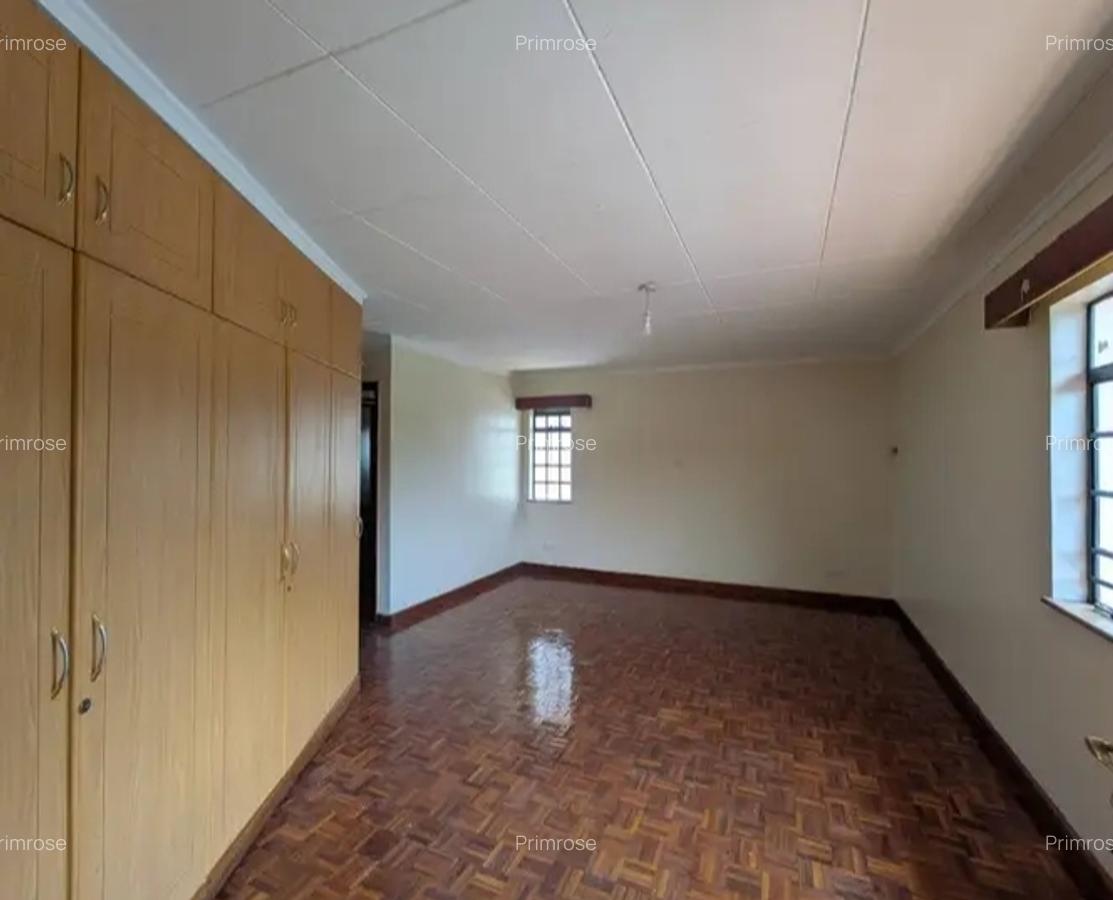 4 Bed House in Spring Valley - 7