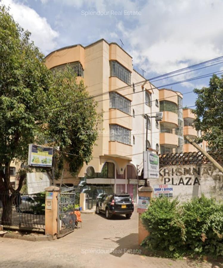 1,000 ft² Commercial Property with Service Charge Included in Parklands - 1