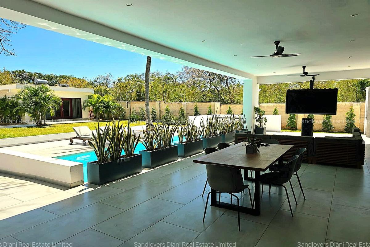 4 Bed Villa with En Suite in Diani - 14