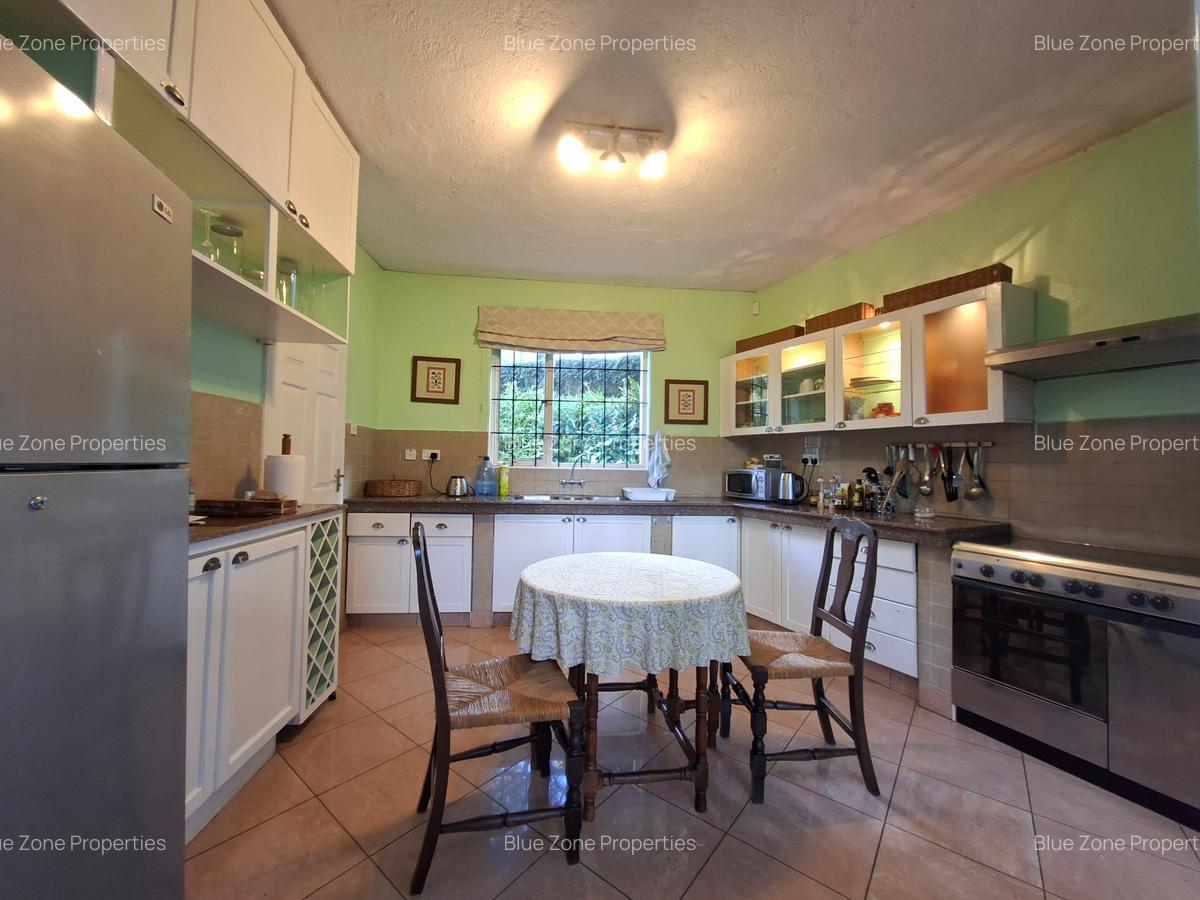 1 Bed Townhouse with En Suite at Off Naivasha Avenue - 6