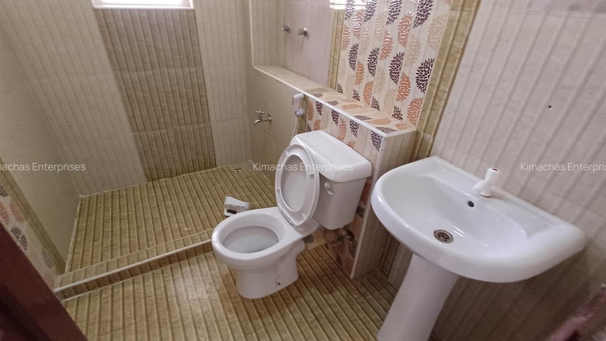 3 Bed Apartment with En Suite at Green Wood Drive - 13