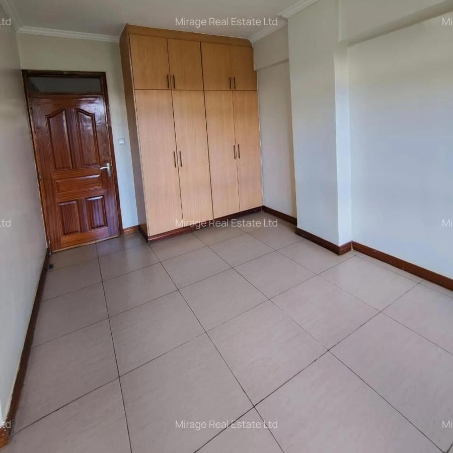 4 Bed Apartment with Swimming Pool in Kileleshwa - 14