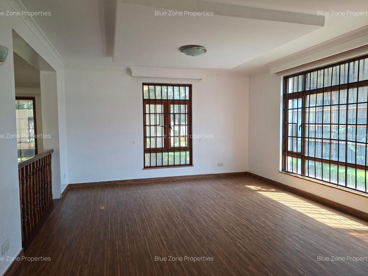 4 Bed Townhouse with En Suite at Off Mimosa Rd - 5