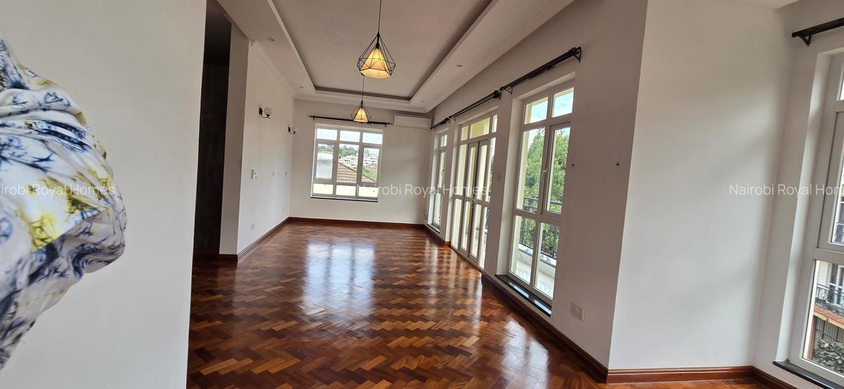 5 Bed Townhouse with En Suite at Lavington Green - 9