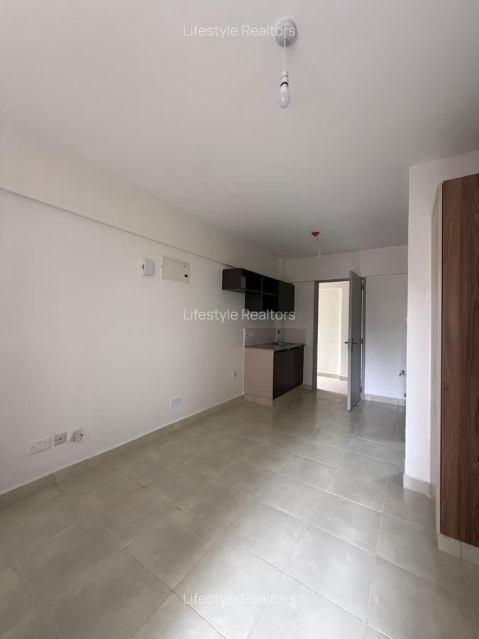Serviced 1 Bed Apartment with En Suite at Garden City - 1