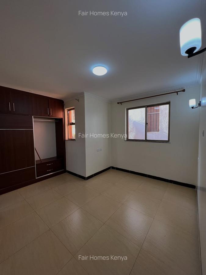 5 Bed Townhouse with En Suite at Chalbi Drive - 8