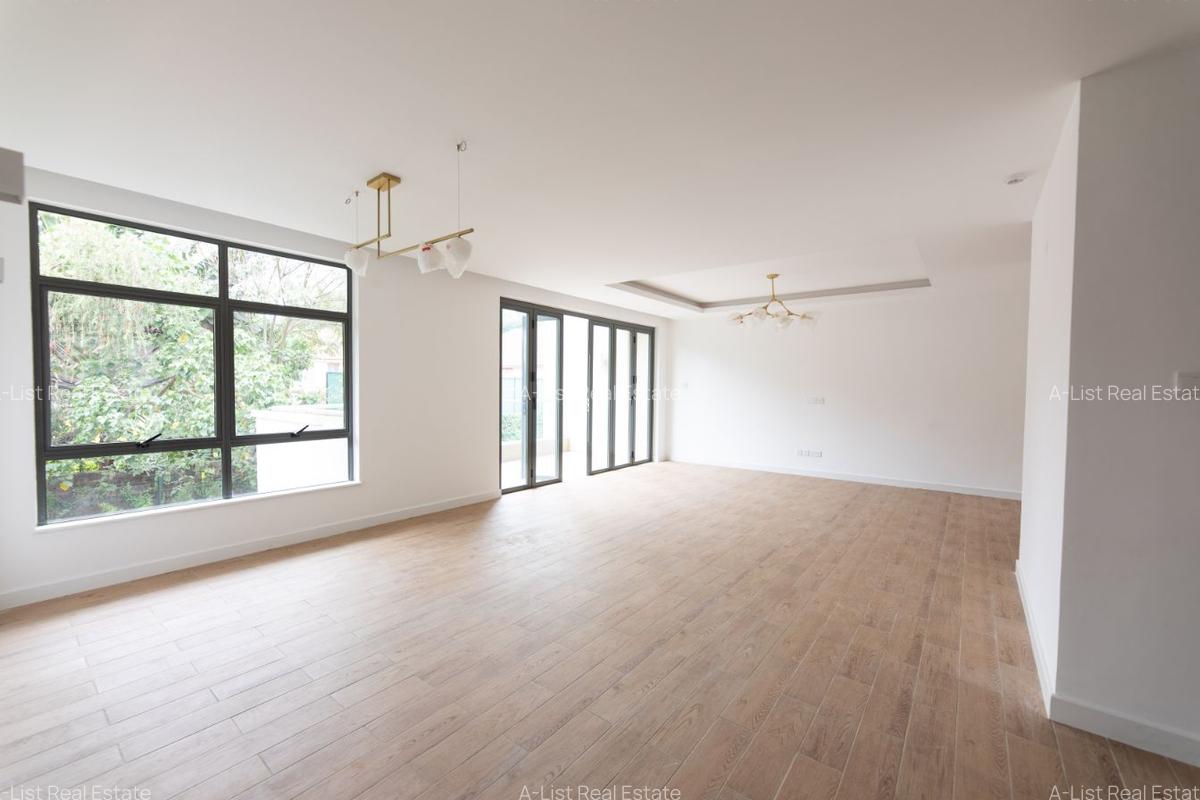 4 Bed House with En Suite at Two Rivers - 5