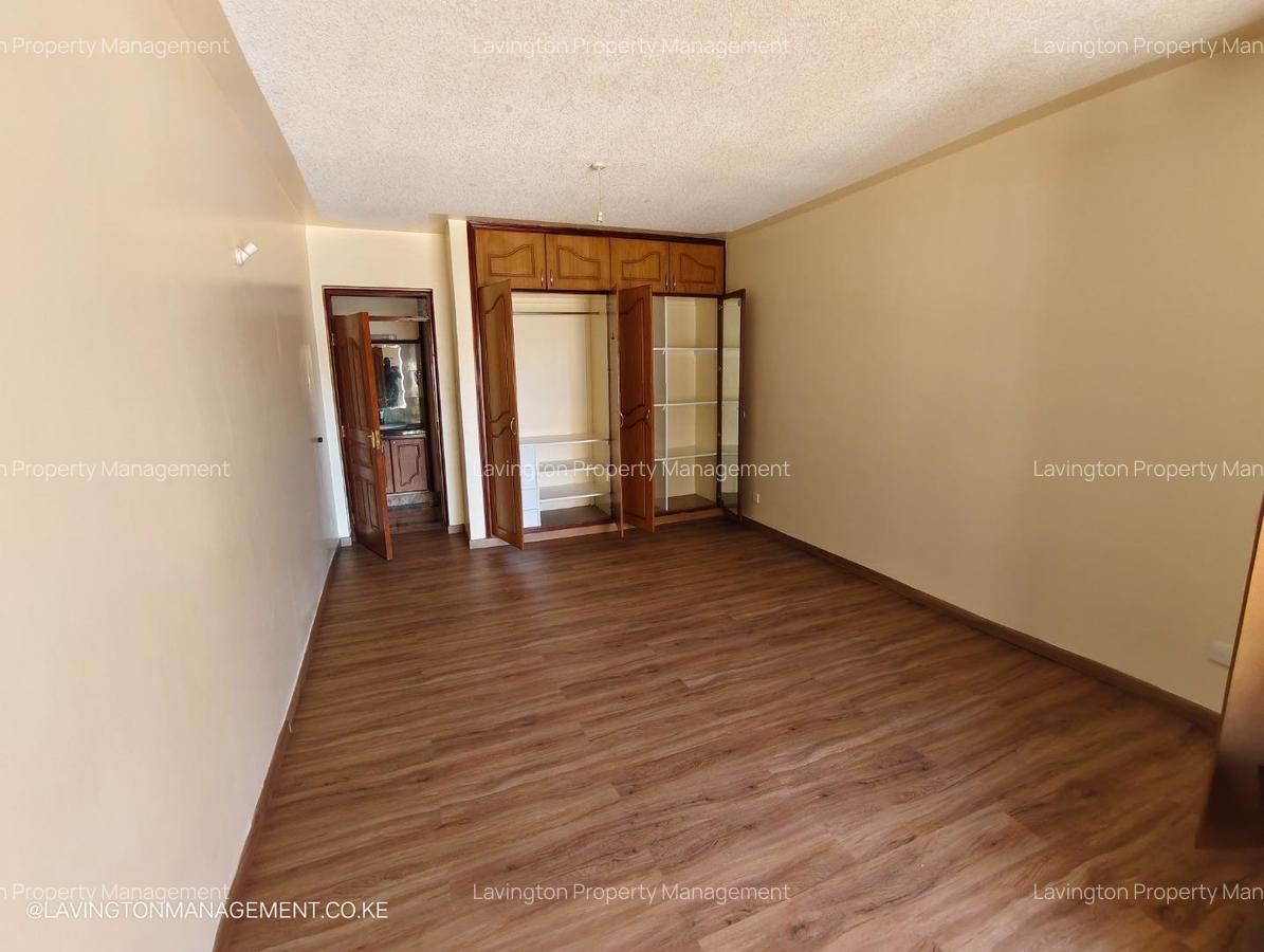 3 Bed Apartment with En Suite at Lavington - 10