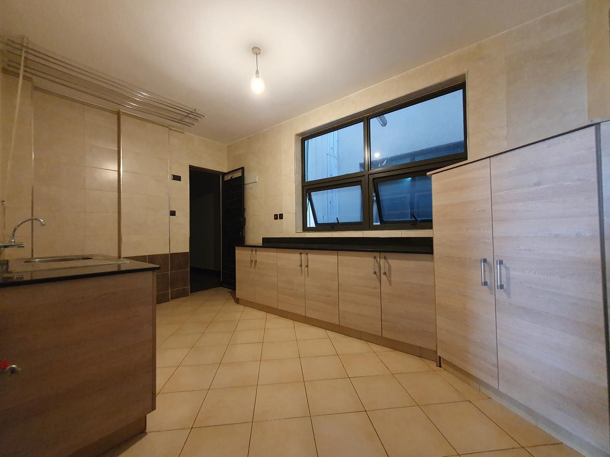 4 Bed Apartment with En Suite in General Mathenge - 8