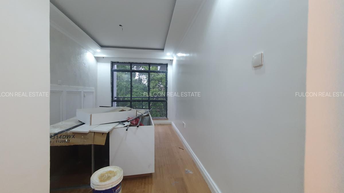 4 Bed Apartment with En Suite in Lavington - 6