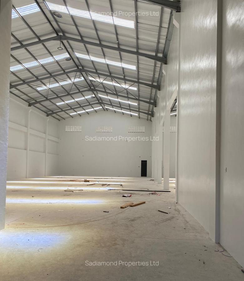 20,000 ft² Warehouse with Parking in Athi River - 5