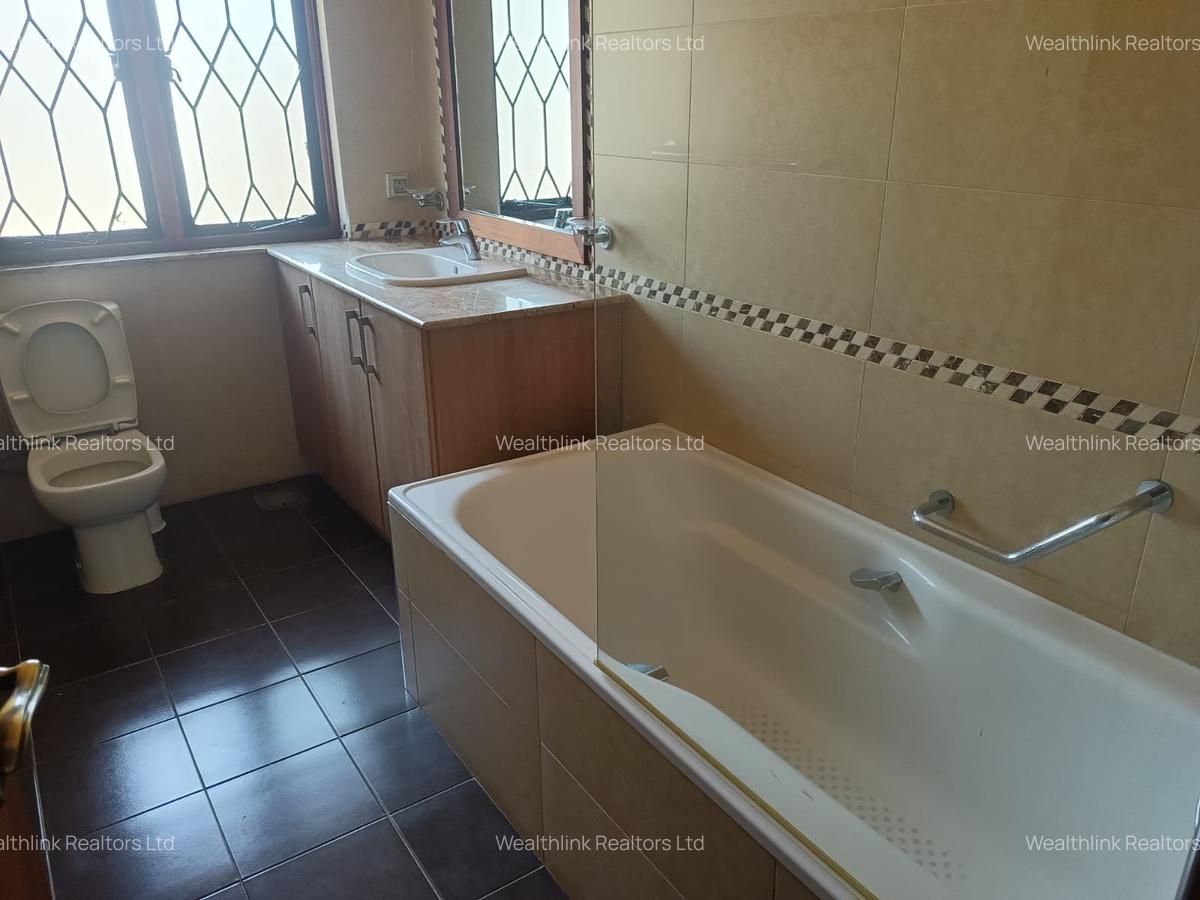 5 Bed Townhouse with En Suite at Gigiri - 15