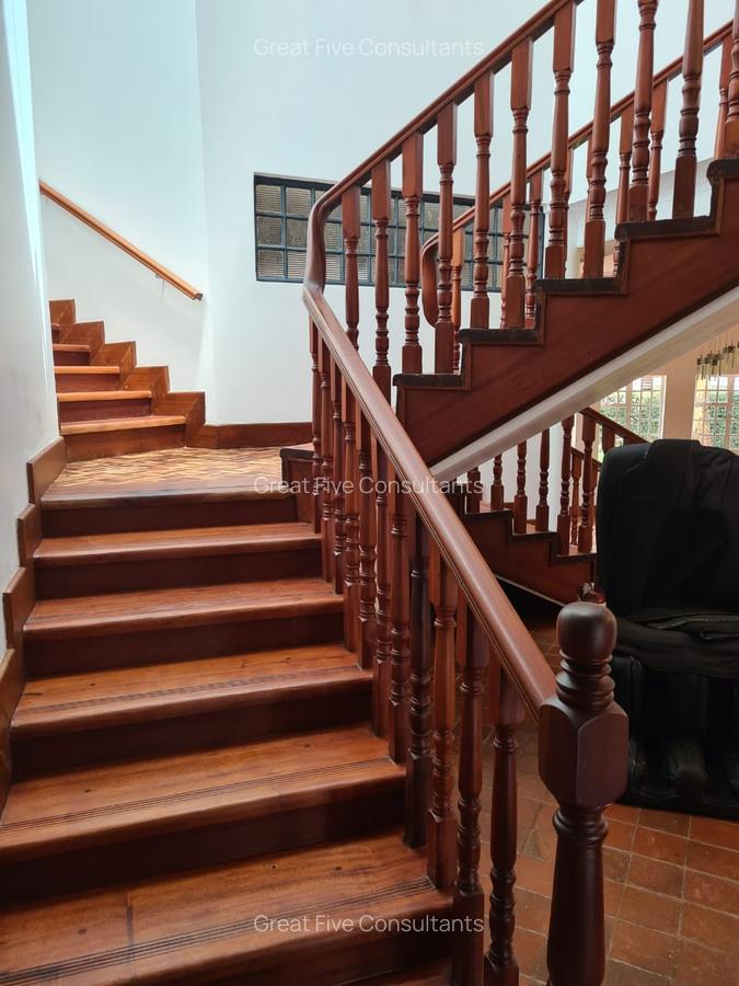 5 Bed Villa with En Suite in Runda - 10