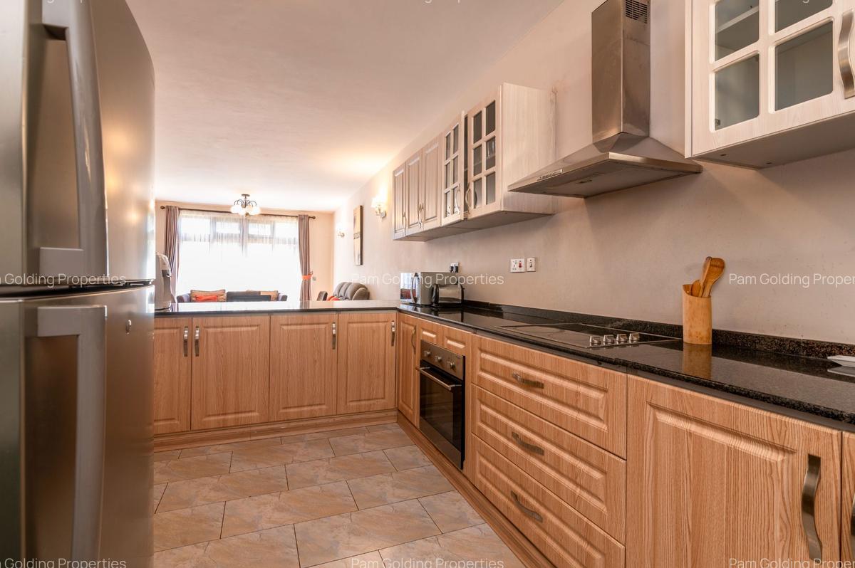 Furnished 1 Bed Apartment with En Suite in Westlands Area - 8