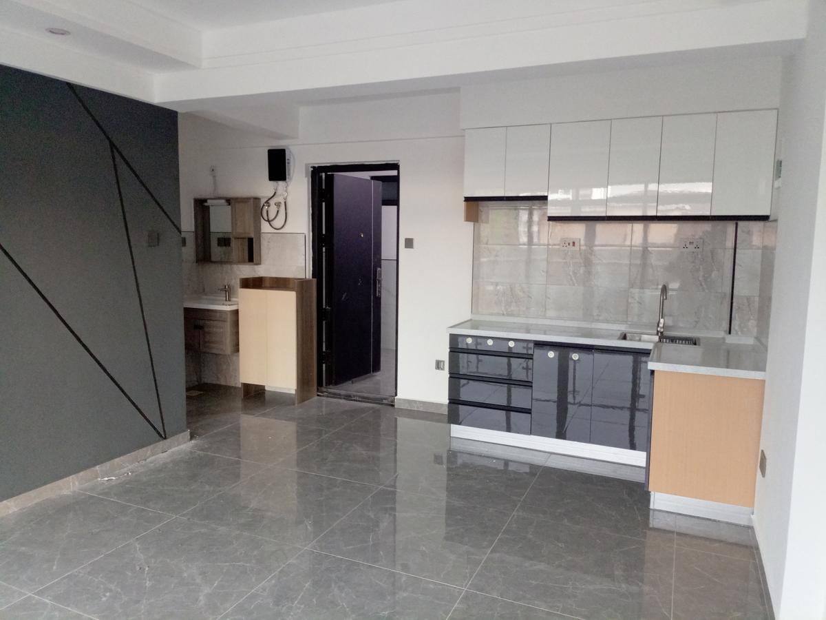 1 Bed Apartment with En Suite at Mandara Rd - 4