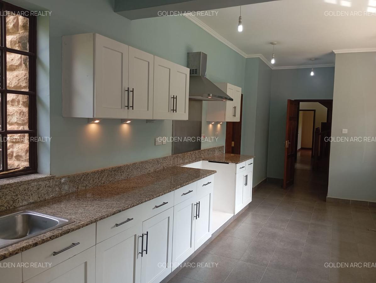 5 Bed Townhouse with En Suite in Karen - 13