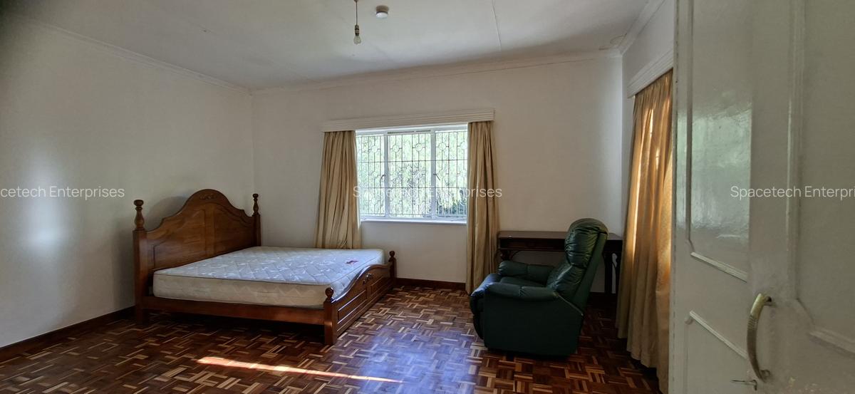 5 Bed Townhouse with En Suite in Spring Valley - 11