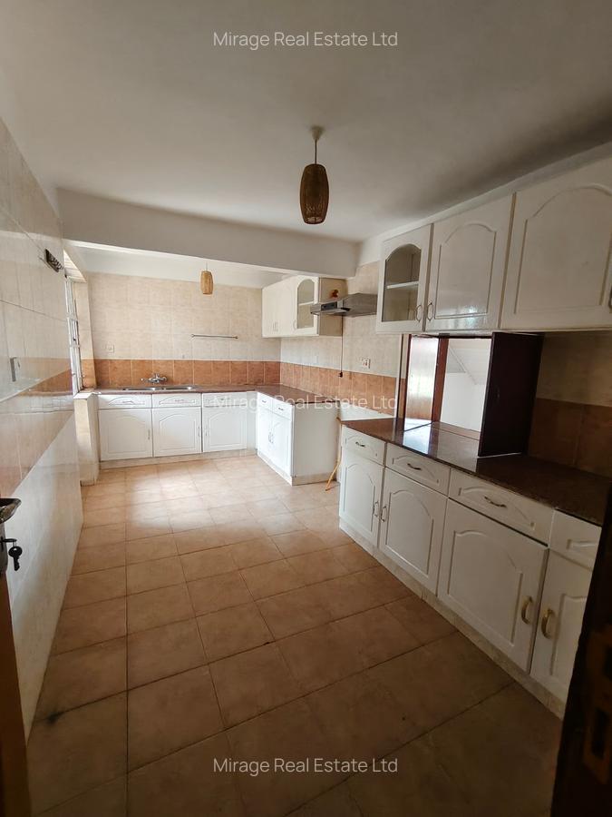 4 Bed Apartment with Swimming Pool in Kilimani - 1