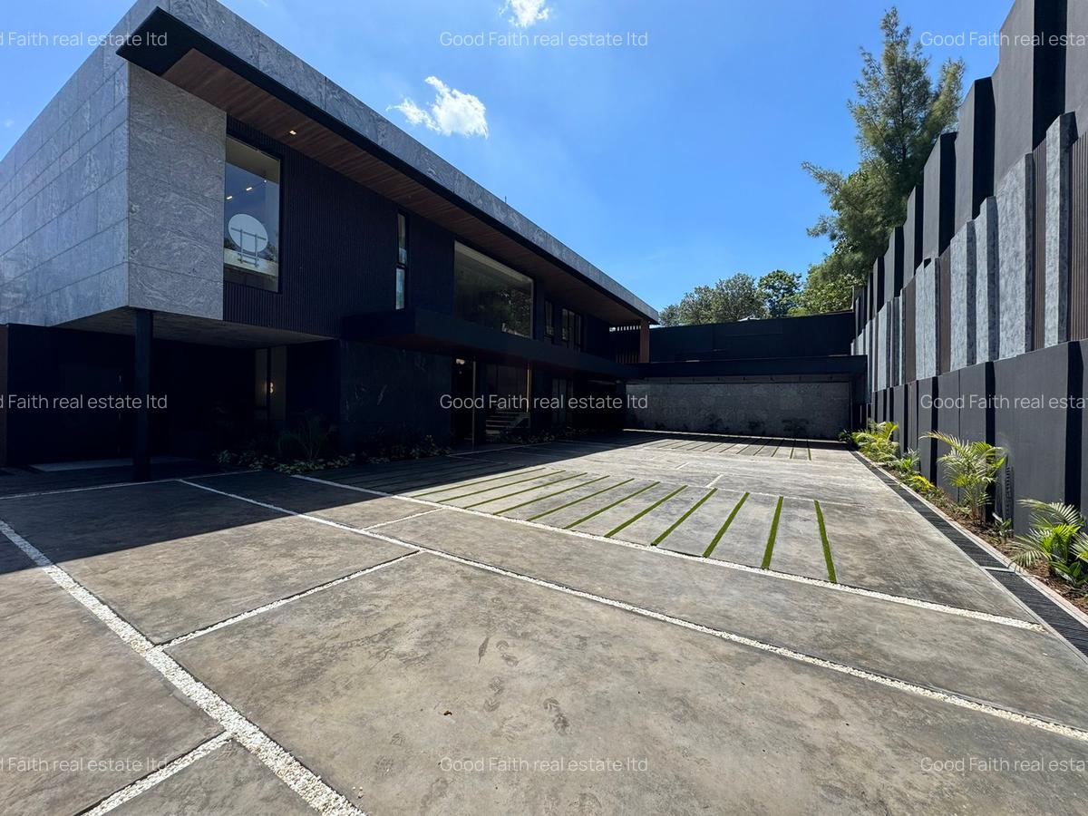 7 Bed House with En Suite in Kitisuru - 2