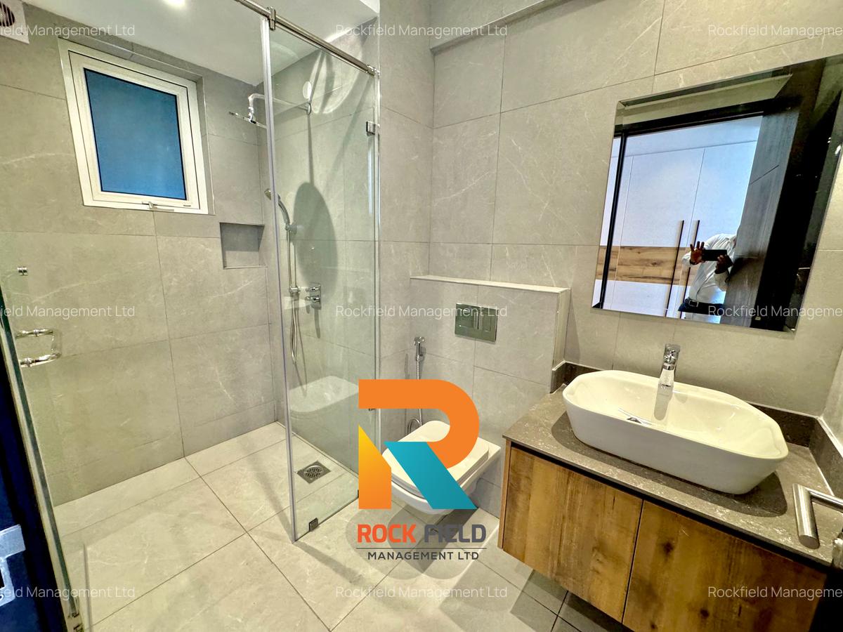 2 Bed Apartment with En Suite in General Mathenge - 10