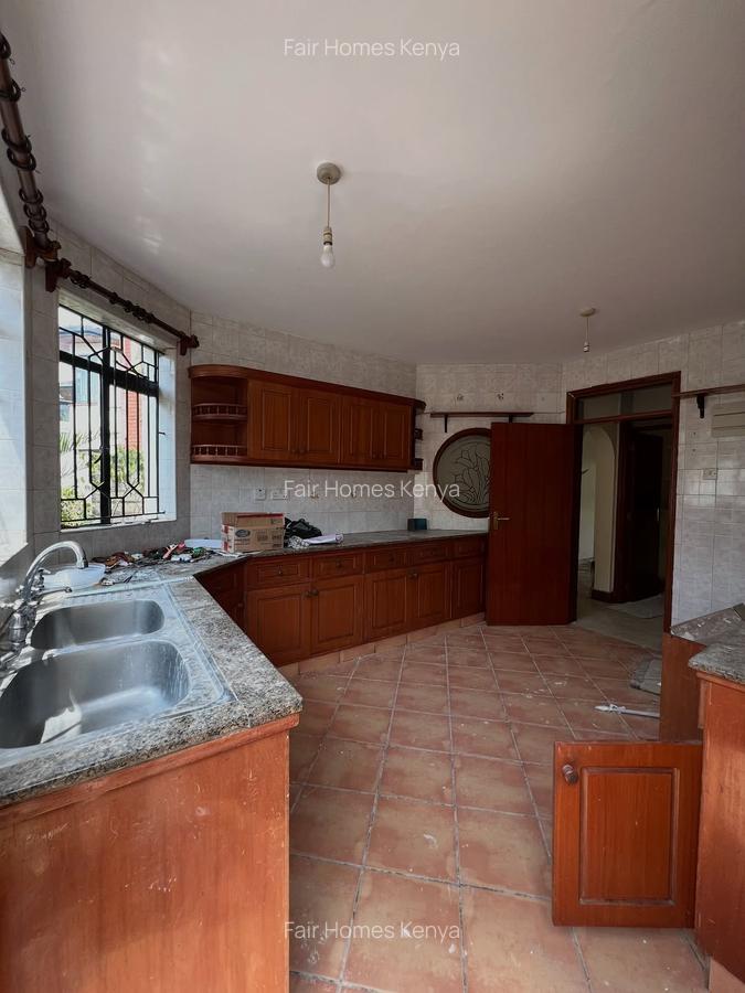 4 Bed Townhouse with En Suite at Maji Mazuri - 16