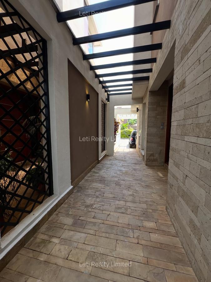 4 Bed Townhouse with En Suite in Lavington - 3
