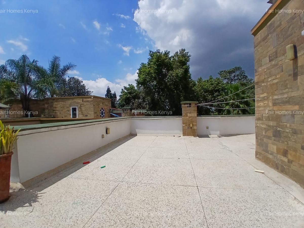4 Bed Townhouse with En Suite at Riverside Drive - 9