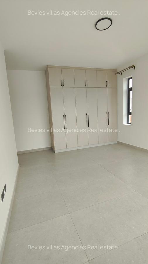 3 Bed Apartment with En Suite at Brookside - 3