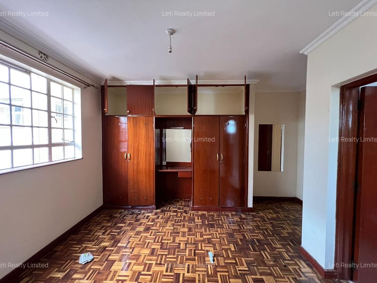 4 Bed Townhouse with En Suite in Lavington - 7