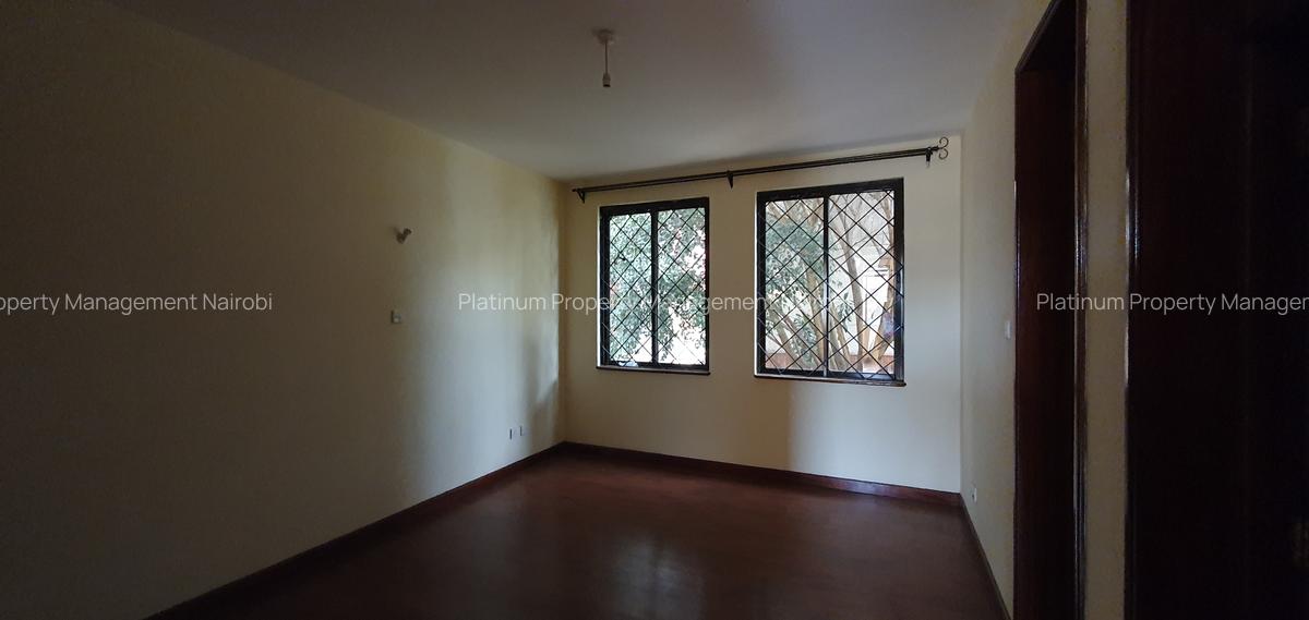 3 Bed Apartment with En Suite in Parklands - 18