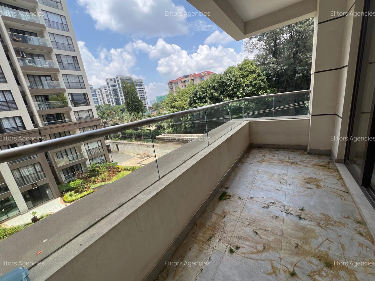 1 Bed Apartment with En Suite at Riverside Drive - 2