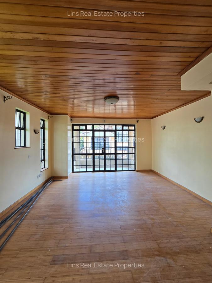 4 Bed Townhouse with En Suite in Lavington - 12