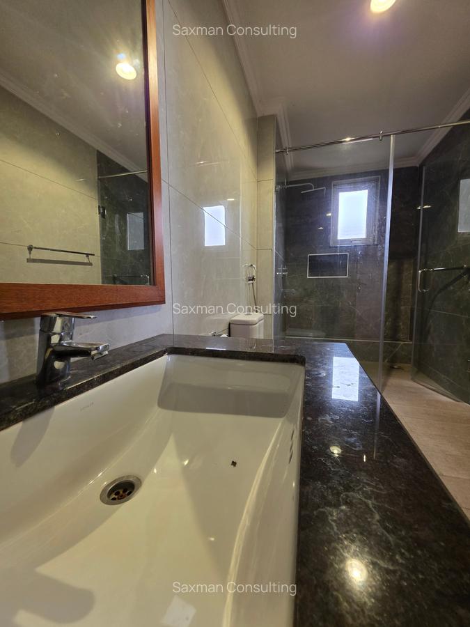 5 Bed Villa with En Suite in Lavington - 10