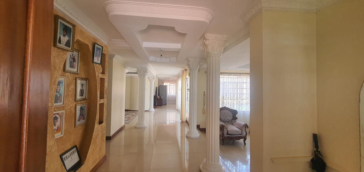 5 Bed Townhouse with En Suite at Westlands - 7