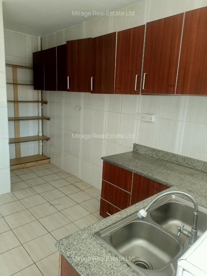 2 Bed Apartment with En Suite in Lavington - 17