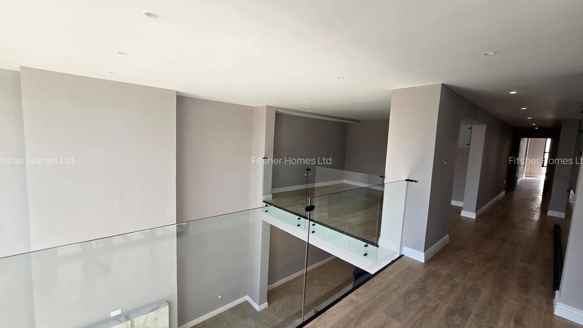 4 Bed House with En Suite in Runda - 13