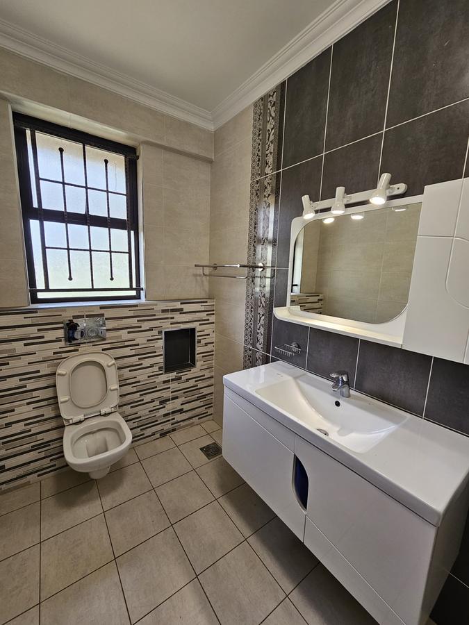 4 Bed Apartment with En Suite at Spring Valley - 11