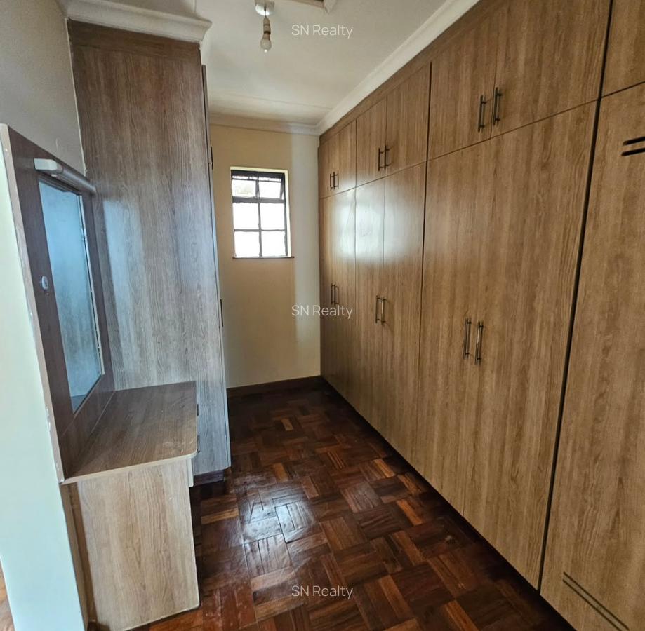 3 Bed Apartment with En Suite in Riverside - 10