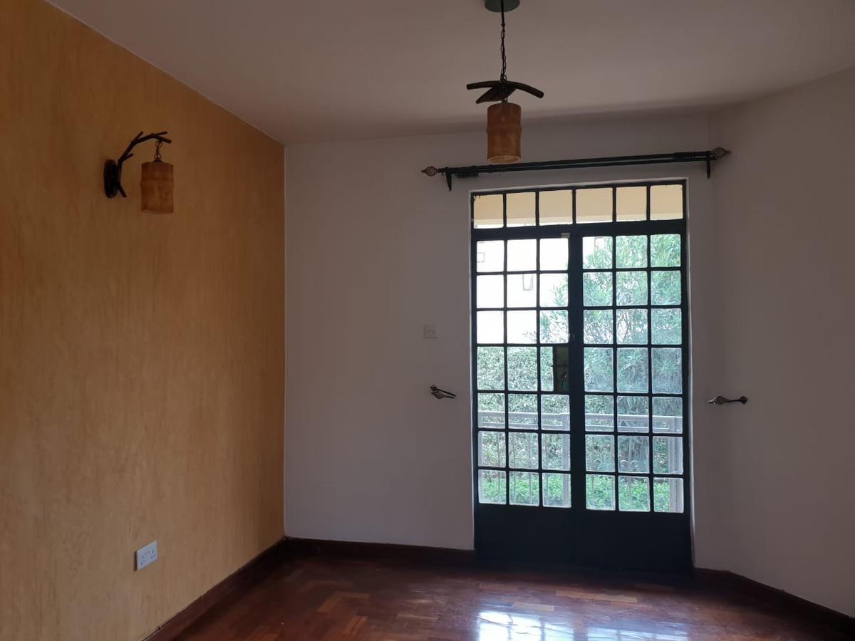 4 Bed House with En Suite in Runda - 13