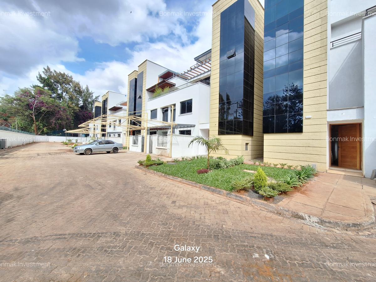 5 Bed Townhouse with En Suite at Convent Drive - 1