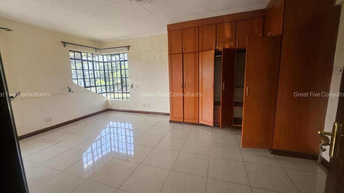 5 Bed Villa with En Suite in Runda - 10