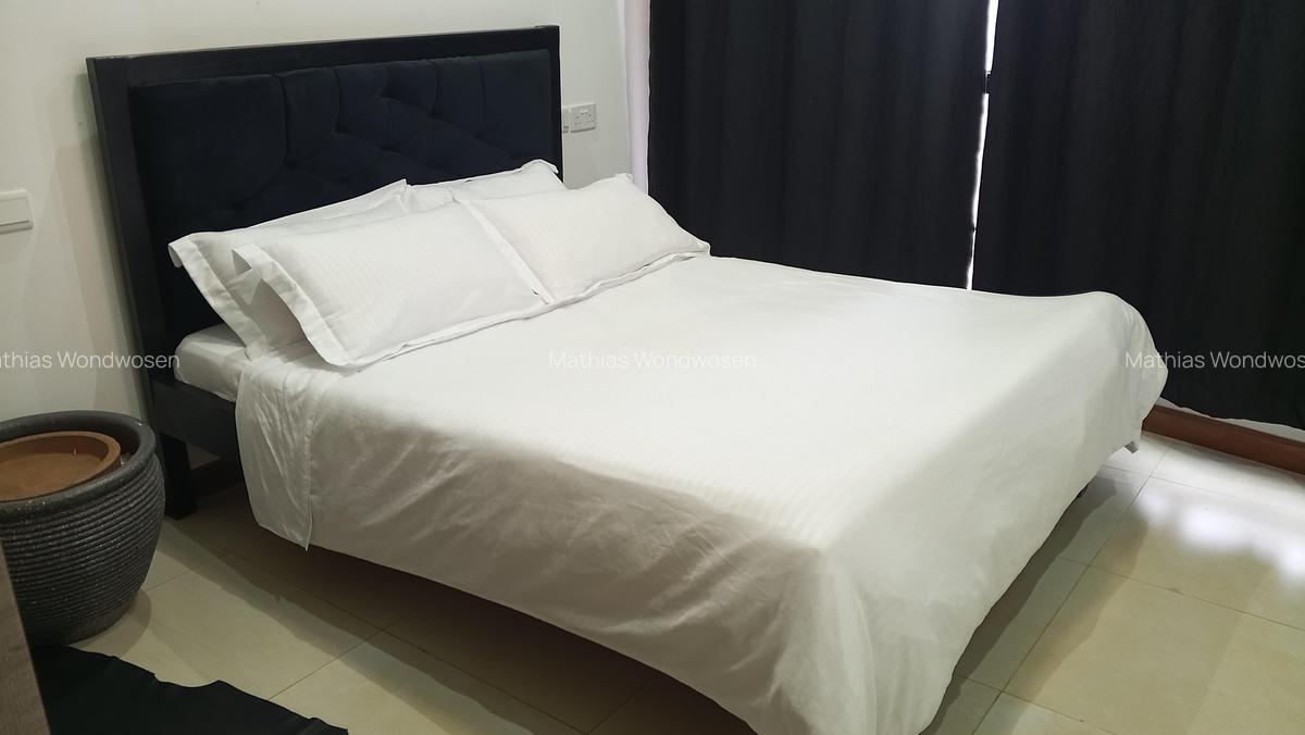Serviced 2 Bed Apartment with En Suite at Lantana - 6