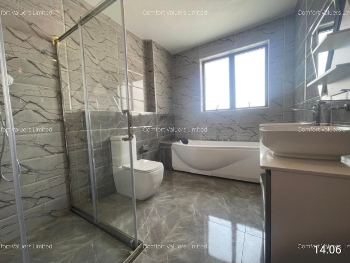 5 Bed Townhouse with En Suite at Runda - 5