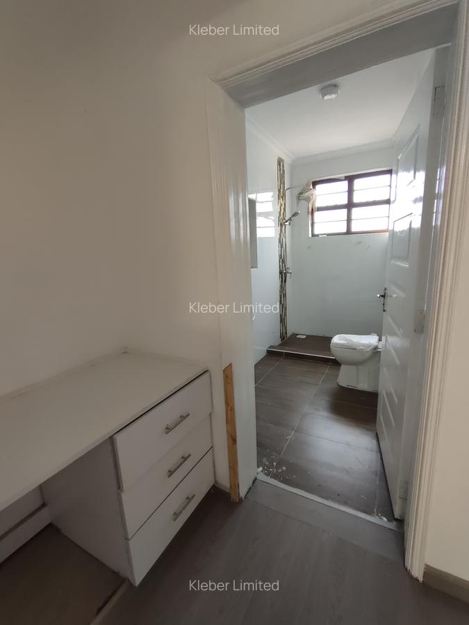 4 Bed Townhouse with En Suite in Kikuyu Town - 10