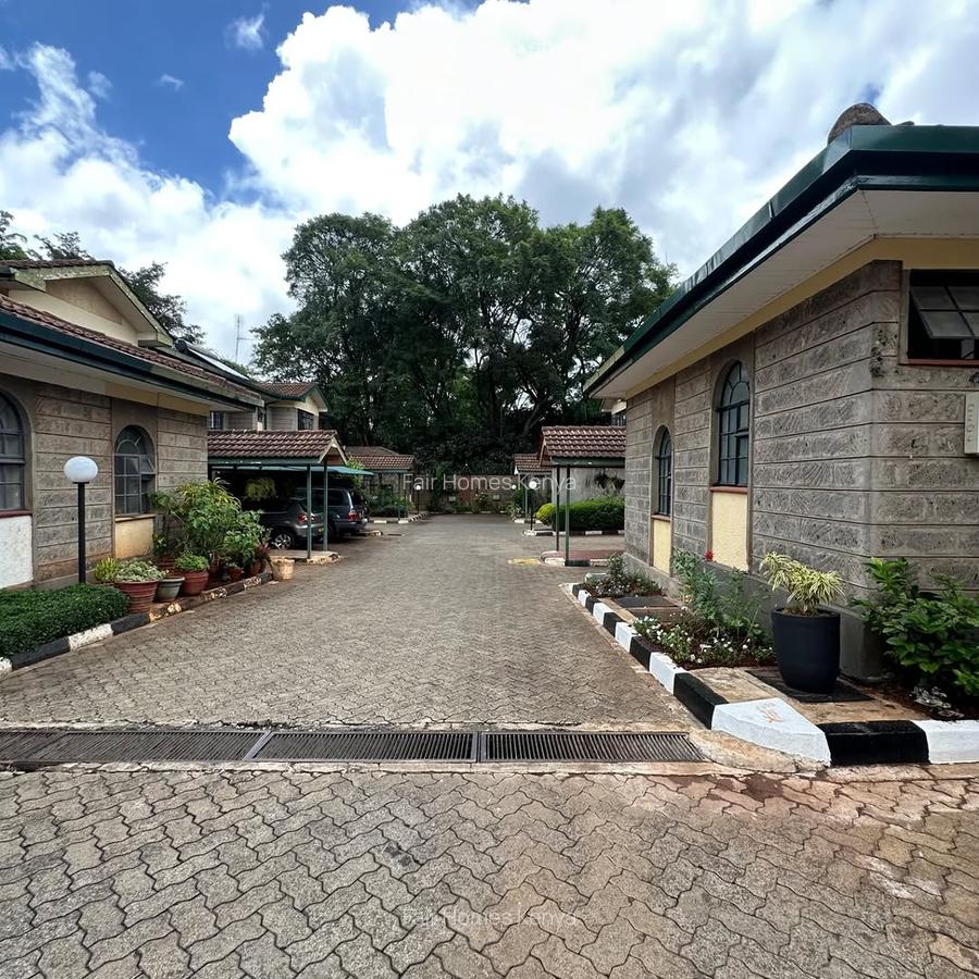 4 Bed Townhouse with En Suite at James Gichuru - 12
