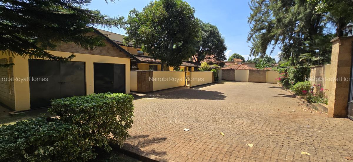 5 Bed House with En Suite at Runda Road - 5