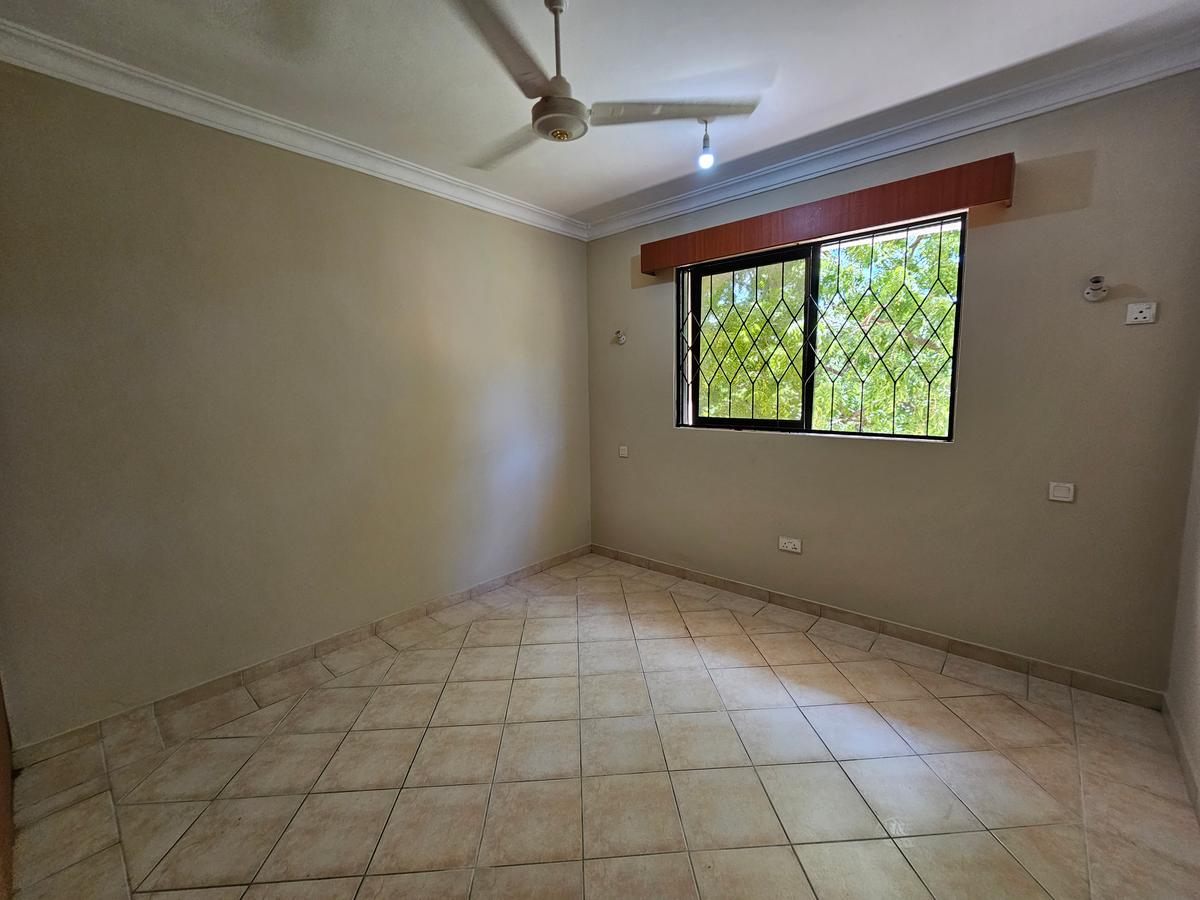 3 Bed Apartment with En Suite in Nyali Area - 8