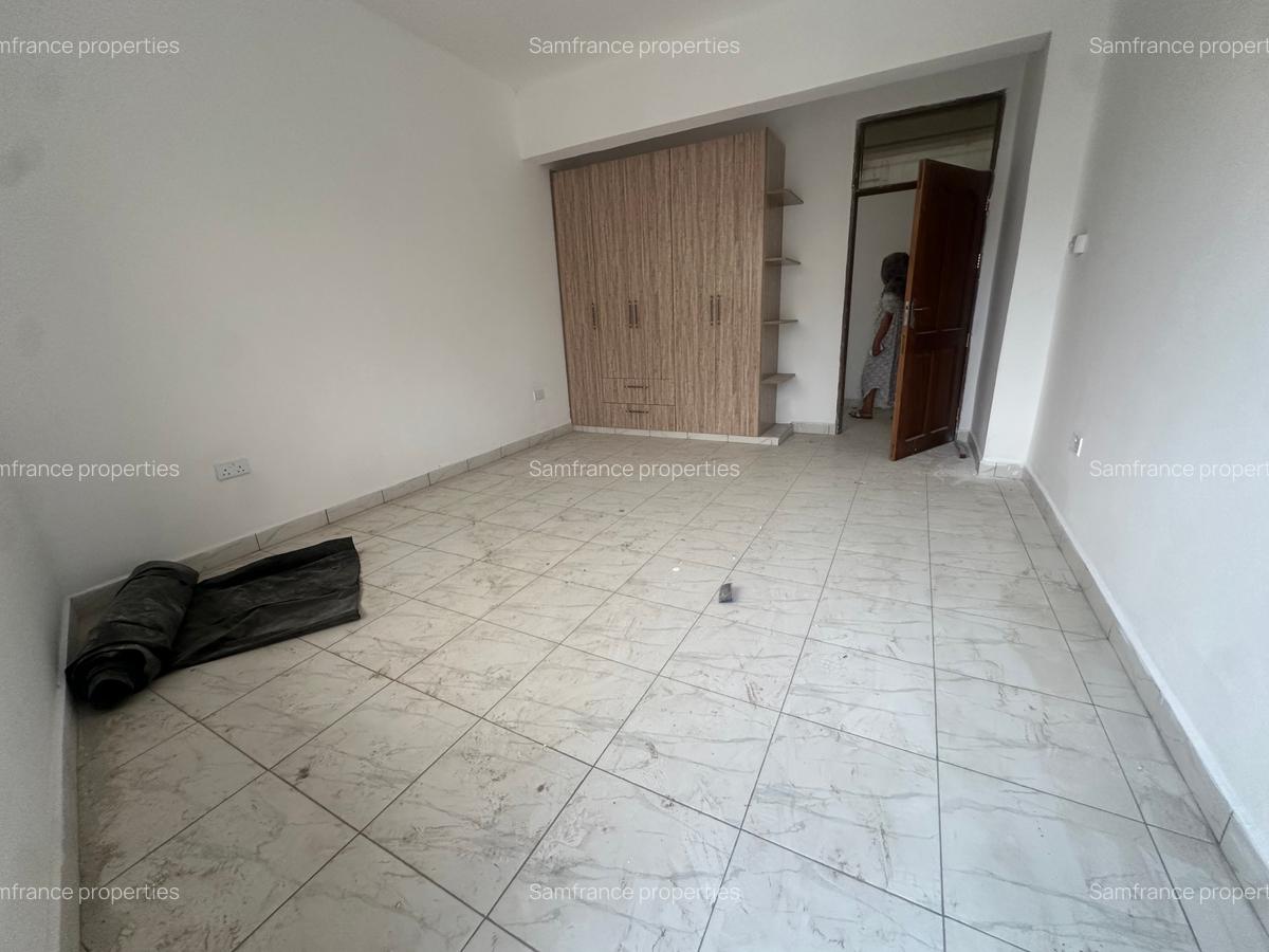 2 Bed Apartment with En Suite at Links Road - 1