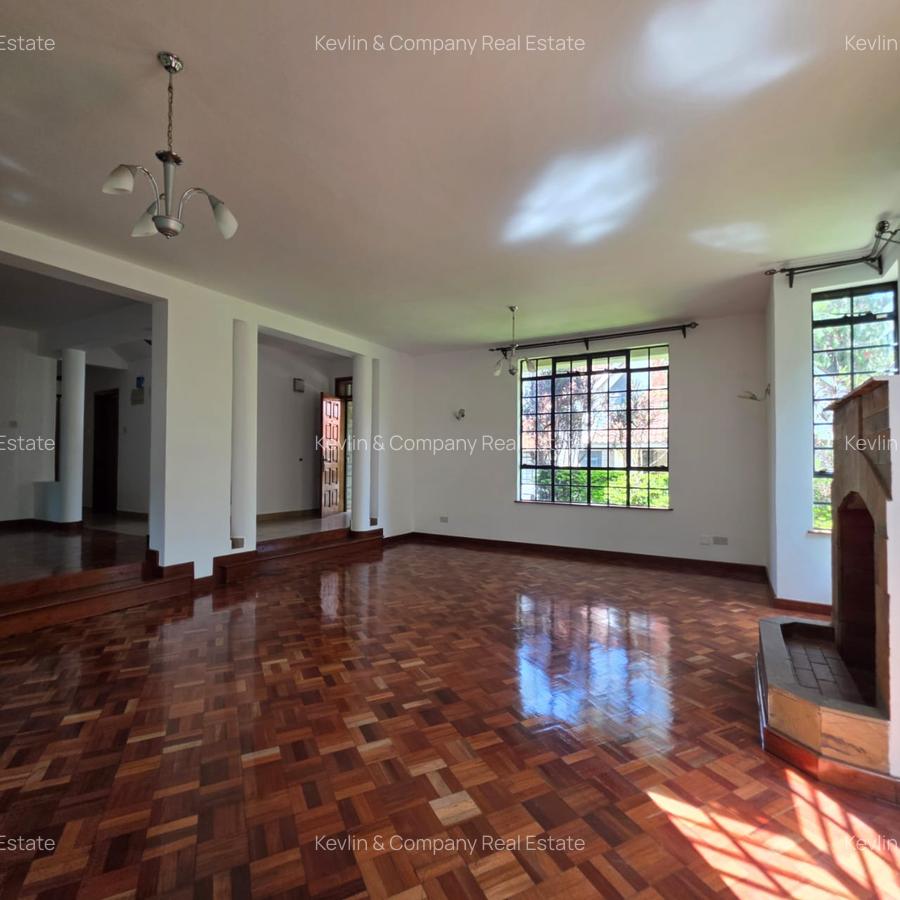 4 Bed Villa with En Suite in Lavington - 2